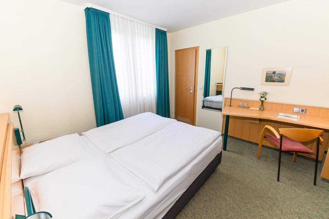 Akzent Parkhotel Отель Trebbin